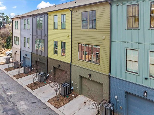 1056 Crest SE Circle 223, Atlanta, GA 30316