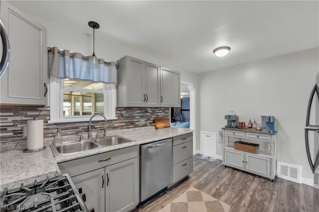 15473 Hummel Road, Brook Park, OH 44142