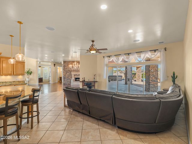 2354 N Casa Grande Avenue, Casa Grande, AZ 85122