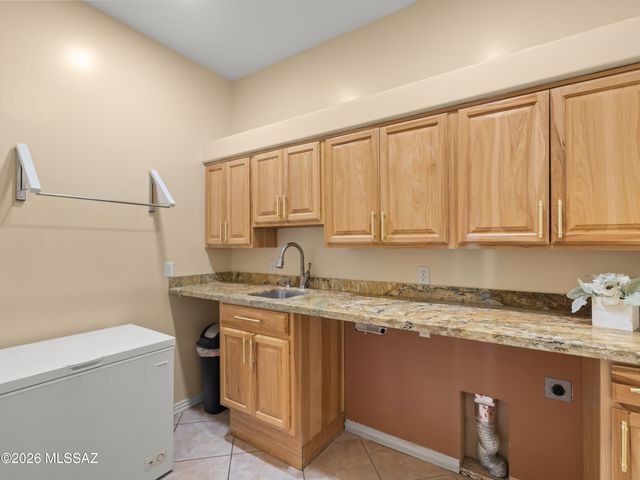 2354 N Casa Grande Avenue, Casa Grande, AZ 85122