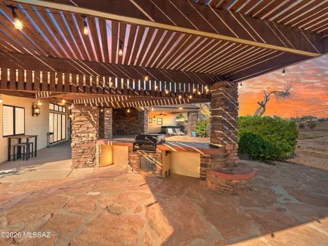 2354 N Casa Grande Avenue, Casa Grande, AZ 85122