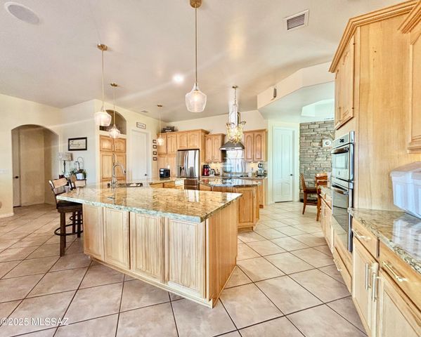 2354 N Casa Grande Avenue, Casa Grande, AZ 85122