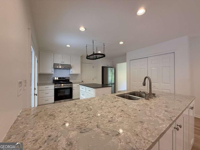 2200 Carey Place, Marietta, GA 30066