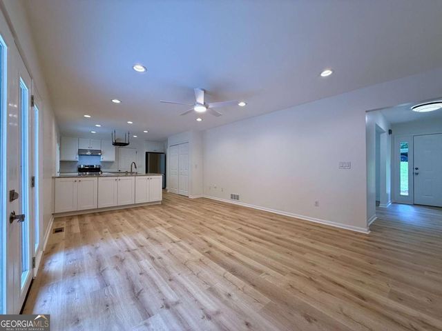 2200 Carey Place, Marietta, GA 30066