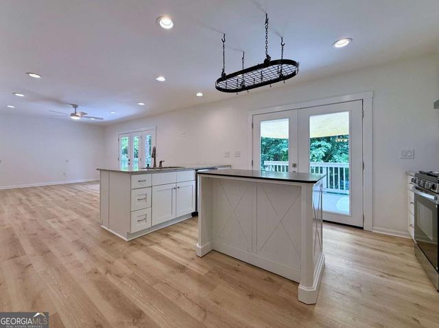2200 Carey Place, Marietta, GA 30066