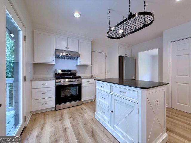 2200 Carey Place, Marietta, GA 30066
