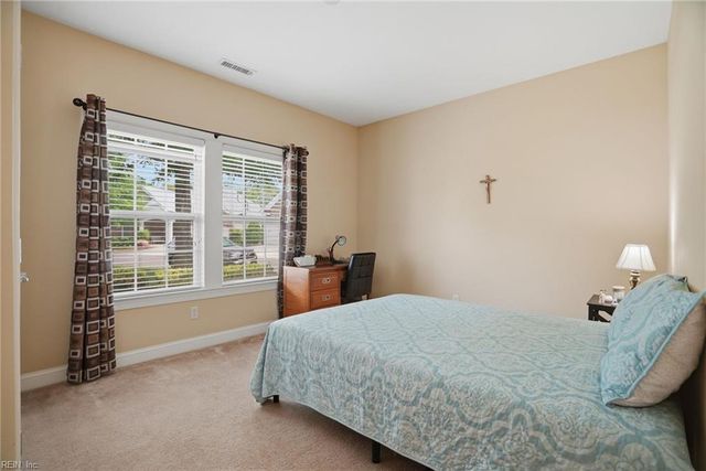 1431 Thistlewood LN, Chesapeake, VA 23320
