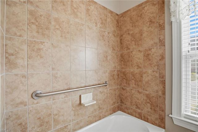 1431 Thistlewood LN, Chesapeake, VA 23320
