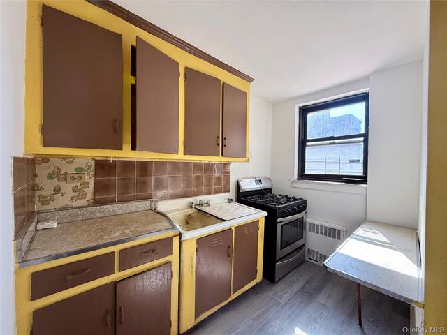 112-50 Northern Boulevard 1A, Corona, NY 11368