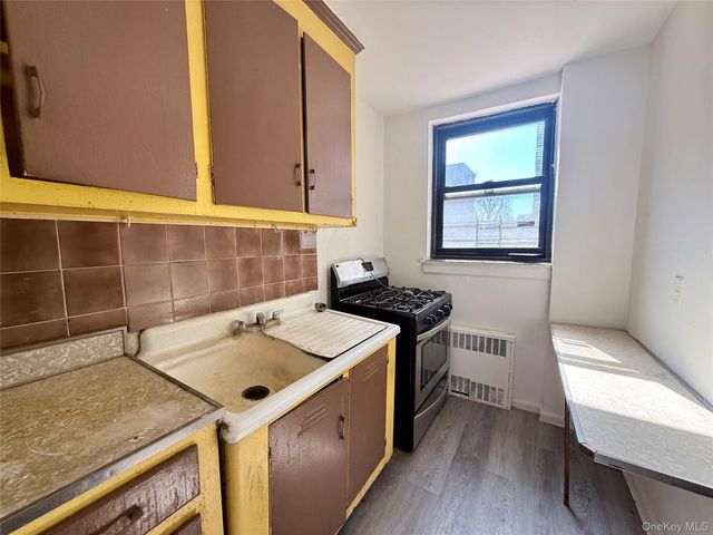 112-50 Northern Boulevard 1A, Corona, NY 11368