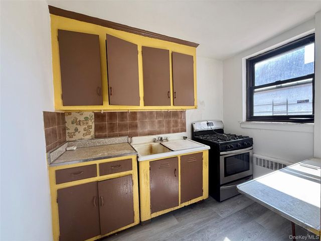 112-50 Northern Boulevard 1A, Corona, NY 11368