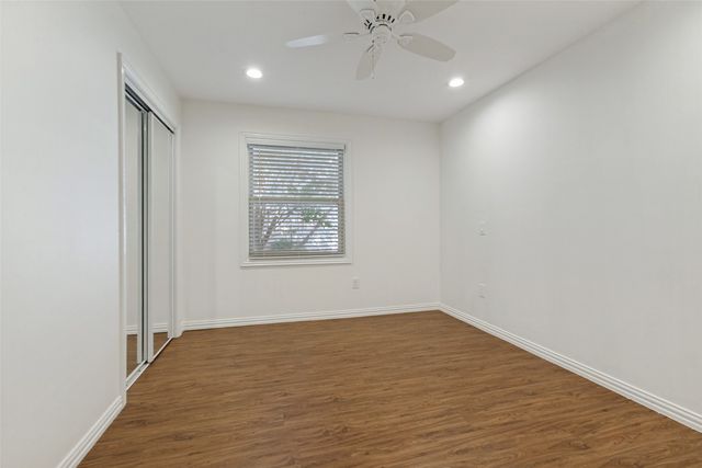 907 Wedgewood Way, Richardson, TX 75080