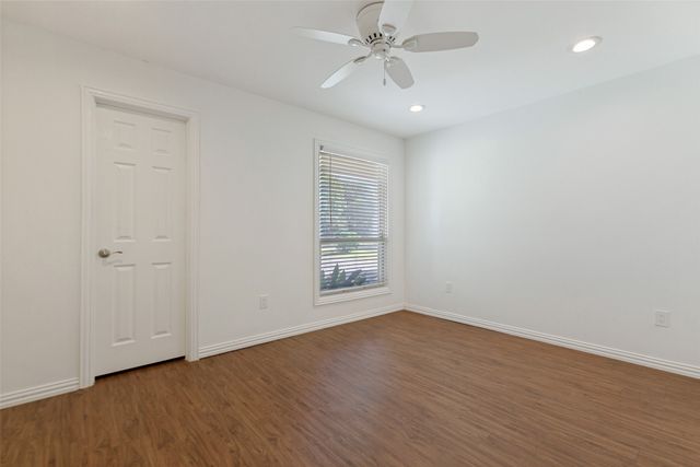 907 Wedgewood Way, Richardson, TX 75080