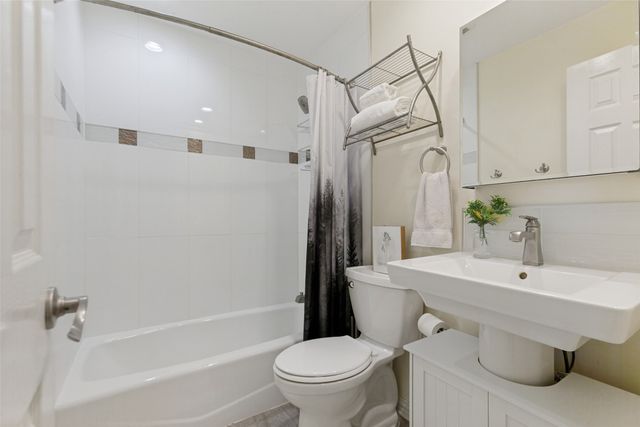 907 Wedgewood Way, Richardson, TX 75080