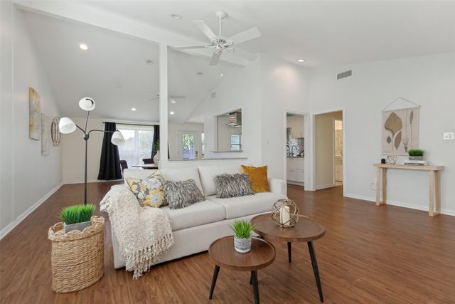 907 Wedgewood Way, Richardson, TX 75080