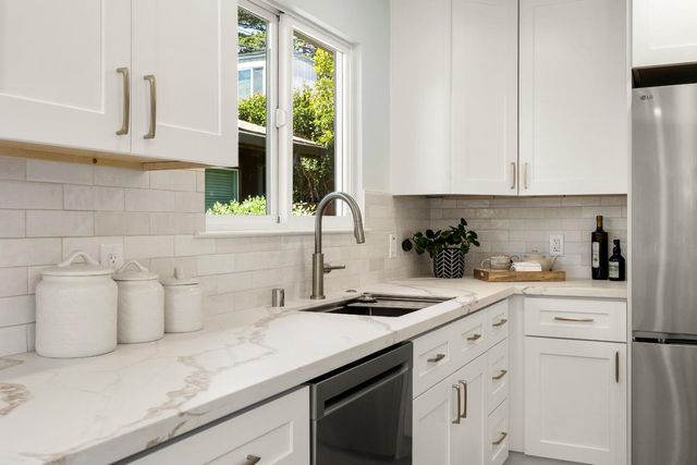 517 Sumner Avenue, Aptos, CA 95003