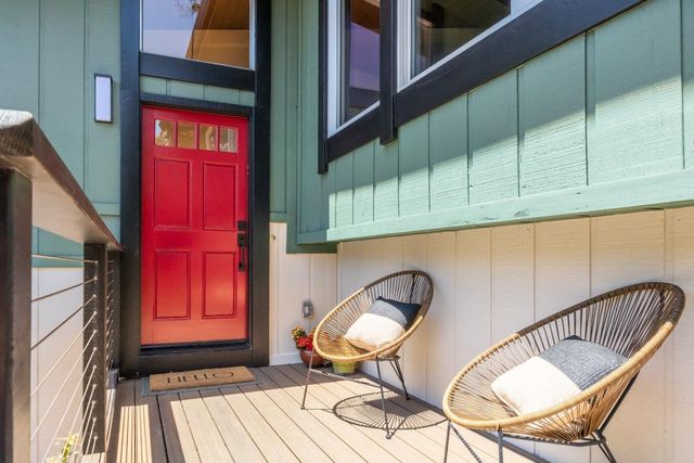 517 Sumner Avenue, Aptos, CA 95003