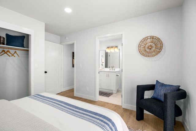 517 Sumner Avenue, Aptos, CA 95003