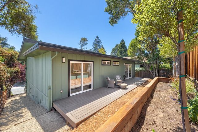 517 Sumner Avenue, Aptos, CA 95003