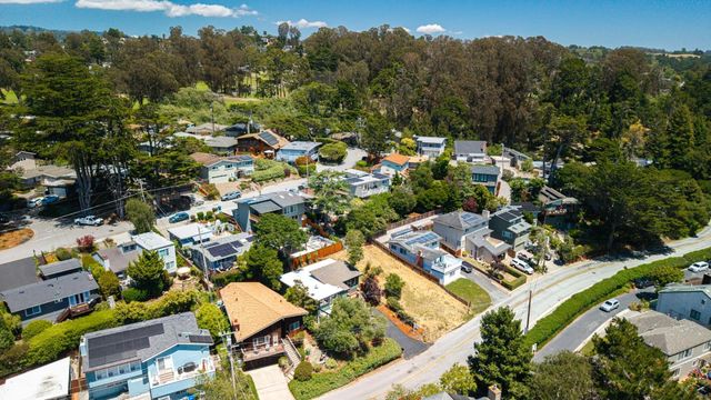 517 Sumner Avenue, Aptos, CA 95003