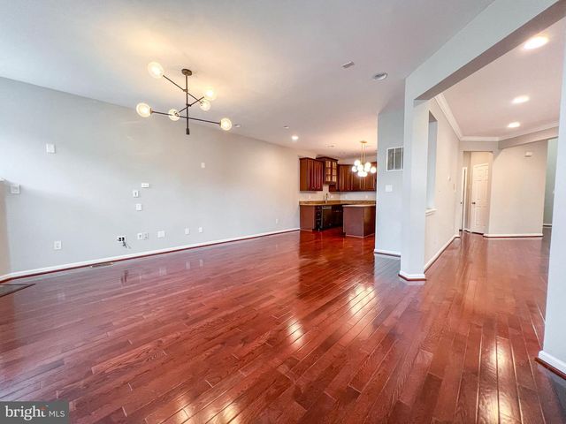 3909 BEEKER MILL PL, Chantilly, VA 20151