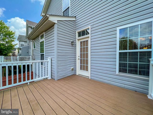 3909 BEEKER MILL PL, Chantilly, VA 20151
