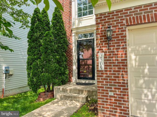 3909 BEEKER MILL PL, Chantilly, VA 20151