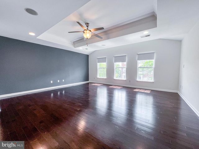 3909 BEEKER MILL PL, Chantilly, VA 20151