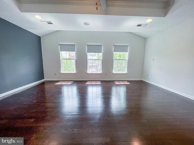 3909 BEEKER MILL PL, Chantilly, VA 20151
