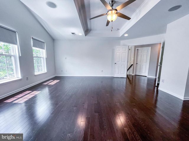 3909 BEEKER MILL PL, Chantilly, VA 20151