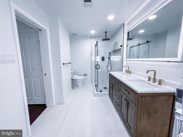 3909 BEEKER MILL PL, Chantilly, VA 20151