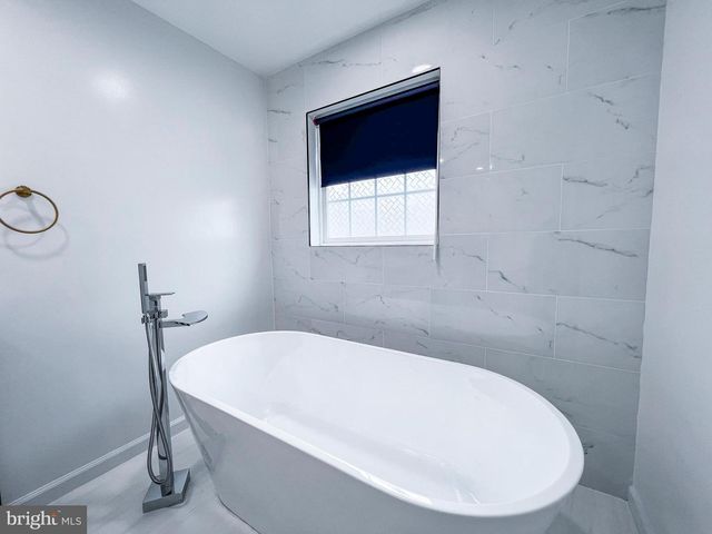 3909 BEEKER MILL PL, Chantilly, VA 20151