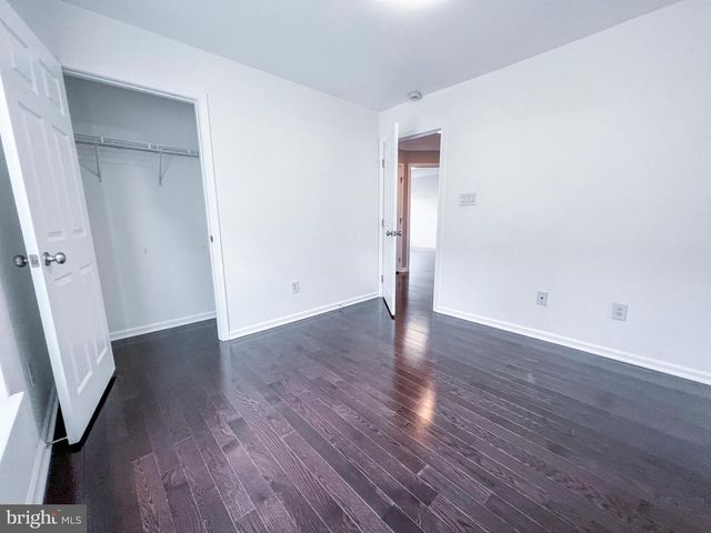 3909 BEEKER MILL PL, Chantilly, VA 20151