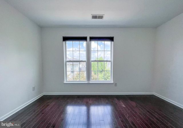 3909 BEEKER MILL PL, Chantilly, VA 20151
