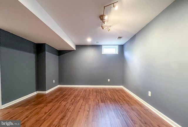 3909 BEEKER MILL PL, Chantilly, VA 20151