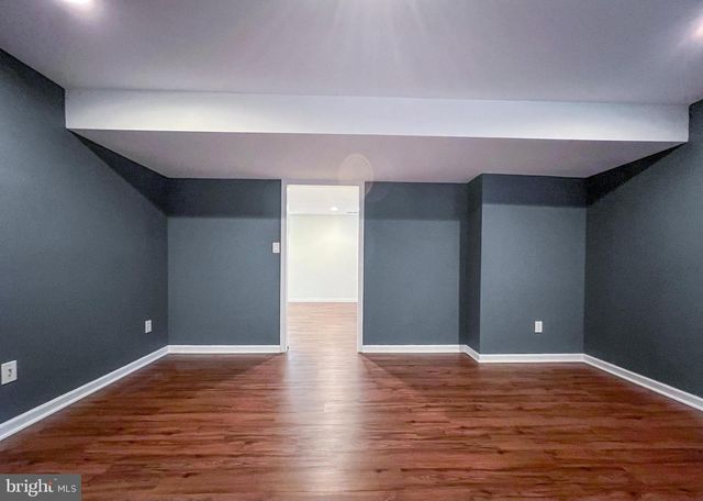3909 BEEKER MILL PL, Chantilly, VA 20151