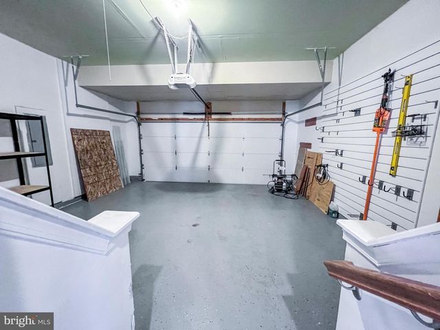 3909 BEEKER MILL PL, Chantilly, VA 20151