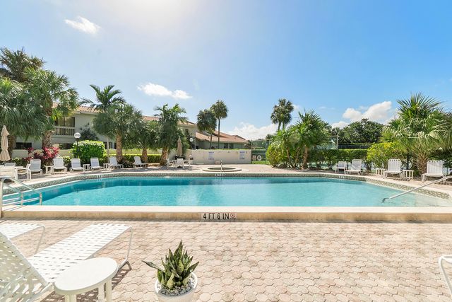 1901 S Ocean Boulevard 401, Boca Raton, FL 33432