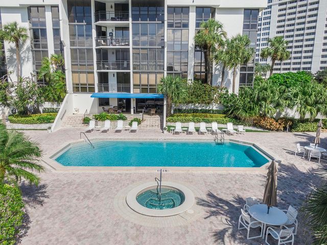 1901 S Ocean Boulevard 401, Boca Raton, FL 33432