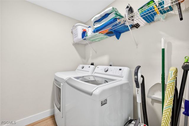 952 Kings Crown DR, Sanibel, FL 33957