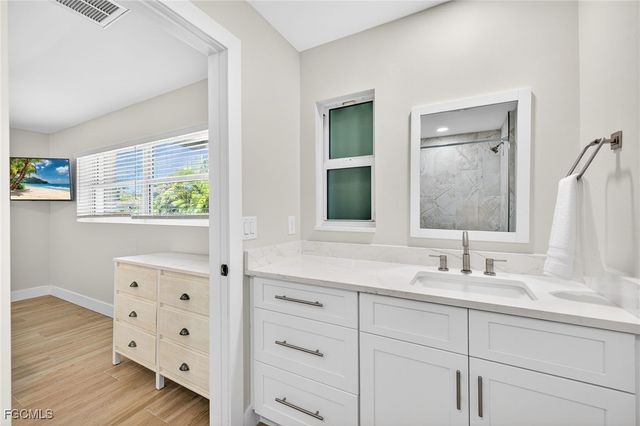 952 Kings Crown DR, Sanibel, FL 33957