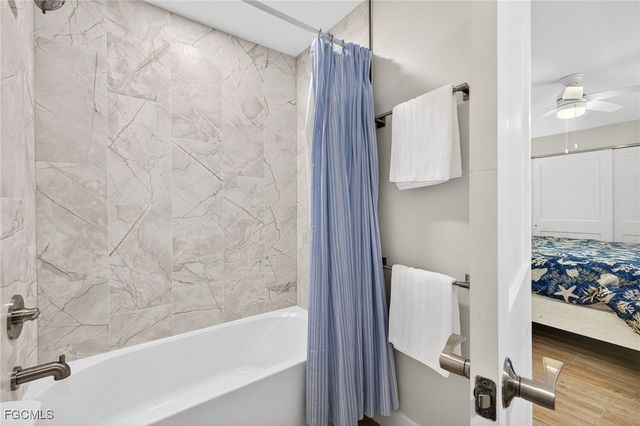 952 Kings Crown DR, Sanibel, FL 33957