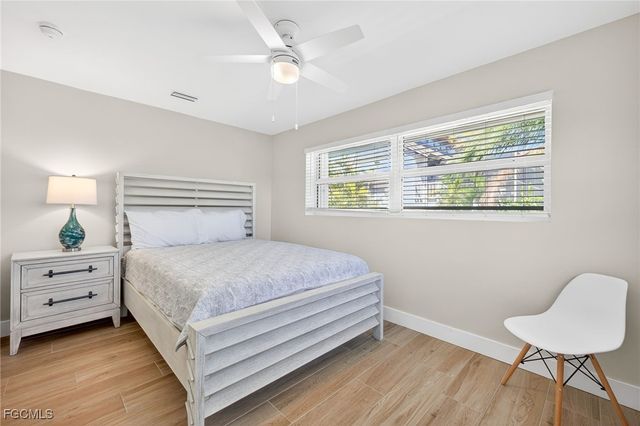 952 Kings Crown DR, Sanibel, FL 33957