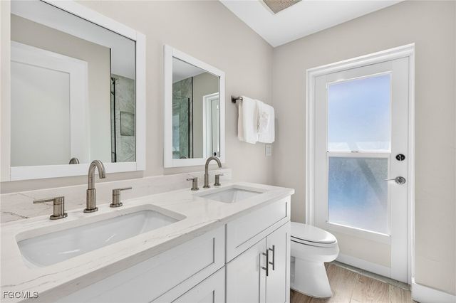 952 Kings Crown DR, Sanibel, FL 33957