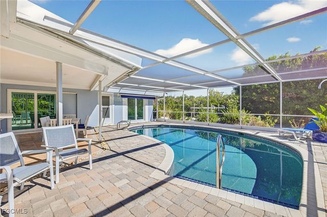 952 Kings Crown DR, Sanibel, FL 33957