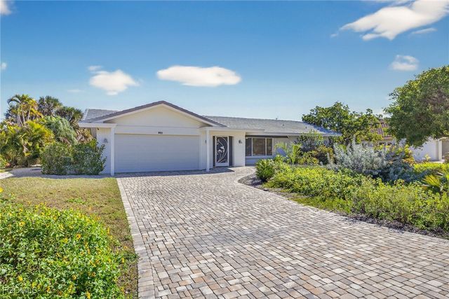 952 Kings Crown DR, Sanibel, FL 33957