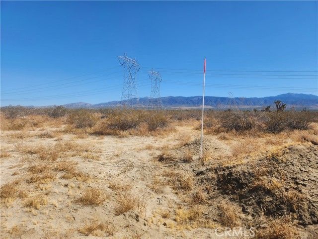 40 Pomona Road, Pinon Hills, CA 92372