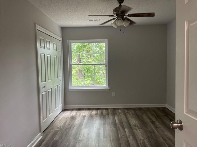 897 Whistling Swan DR, Virginia Beach, VA 23464
