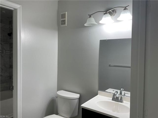 897 Whistling Swan DR, Virginia Beach, VA 23464