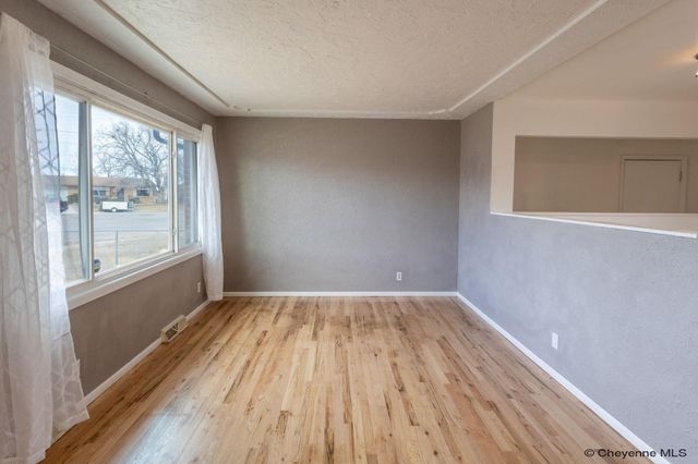 1109 S ARP AVE, Cheyenne, WY 82007